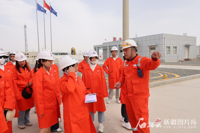 新疆高质量发展图鉴：烟火人间奋斗劲