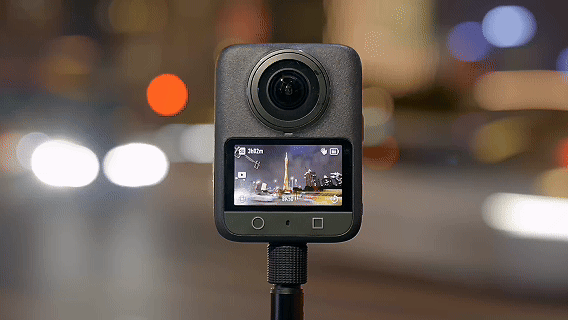 我们用大疆全景相机拍了一段飞车戏 | 大疆 Osmo 360 首发体验