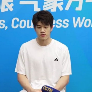 潘展乐谈担任执旗手：成都当地人非常热情，被开幕式所震撼
