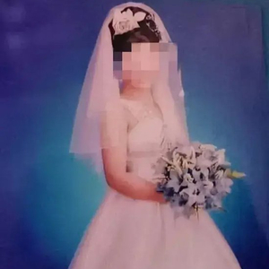 女教师新婚8个月遇害！警方掘坟提取DNA重启调查，疑犯丈夫21年后再受审