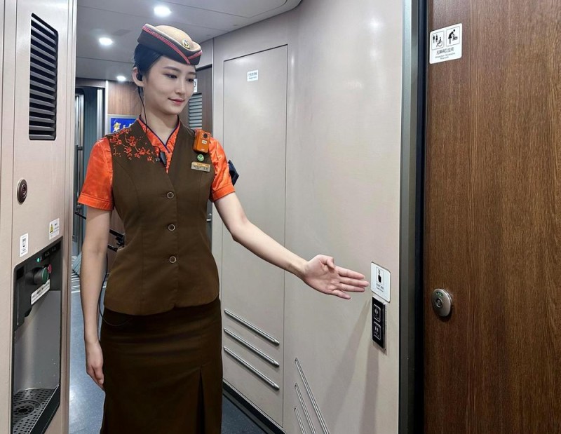 高铁列车上的这些“门”道你知道多少