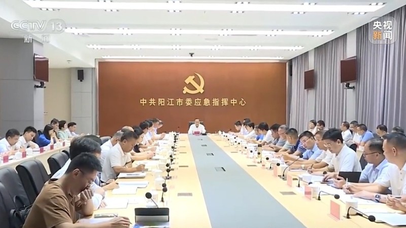 为防御台风、获取精准数据  气象专家驾机飞向“桦加沙”