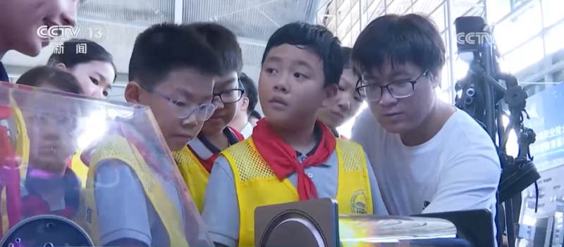 全国科普月  |  点亮少年科创梦想  多地举行多场科普活动让科学触手可及
