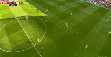 三连胜登顶!利物浦1-0阿森纳 索博任意球世界波制胜埃泽首秀
