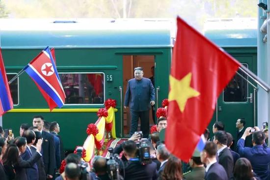时速仅60公里！揭秘金正恩访华慢行20小时的“专列外交”