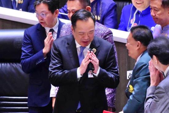 叫中国名字，娶网红老板，新总理是他？