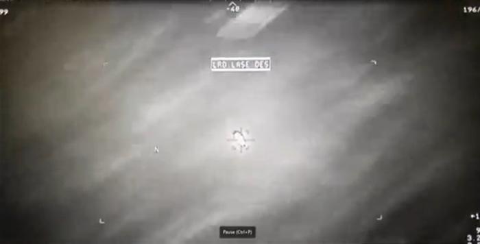 美媒：听证会上美议员公布一段视频，显示“UFO被地狱火导弹击中后仍继续飞行”，国防部官员回应