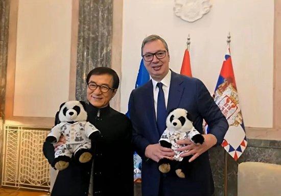 塞尔维亚总统武契奇会见成龙,委任成龙为2027年世博会品牌大使
