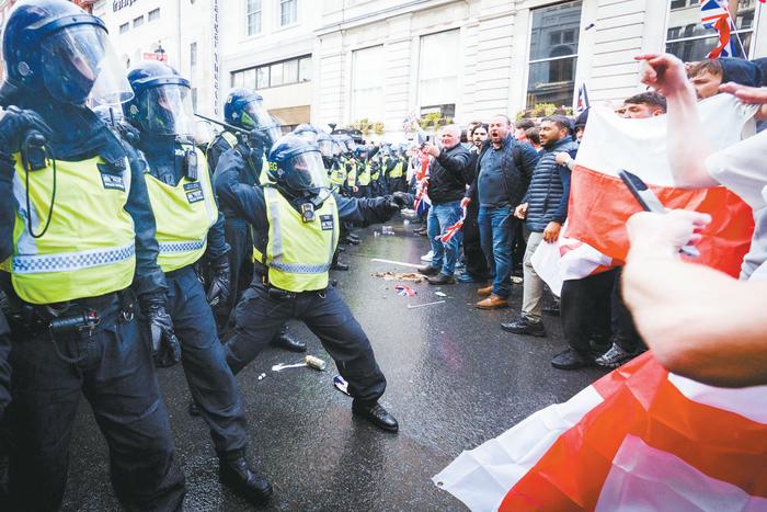 大规模举报运动兴起，多人因“不当言论”被炒，柯克被枪杀后美国更分裂了