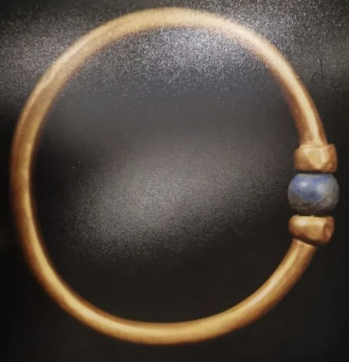 3000年历史的法老金手镯失踪，文物修复实验室人员被控制，埃及海关展开严查