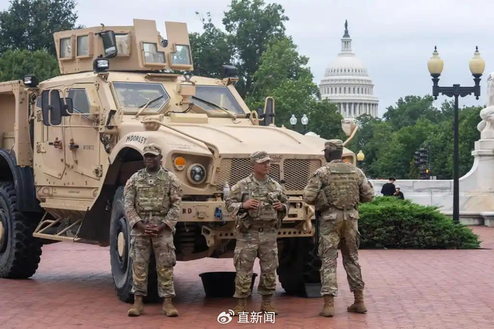 美国都要撕裂成两半了,特朗普还高呼要“战斗”