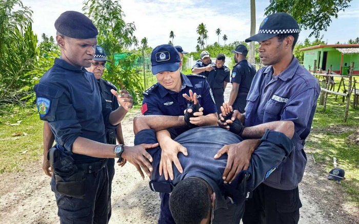 国瓦努阿图部长：我们跟中国进行警务合作，澳大利亚放尊重点