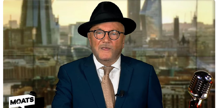 “简直离谱”！英国前工党议员夫妇在伦敦机场遭扣留9小时，竟被盘问对中俄看法