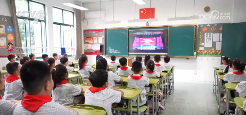 各地学校开启多彩“开学第一课” 迎接新学期