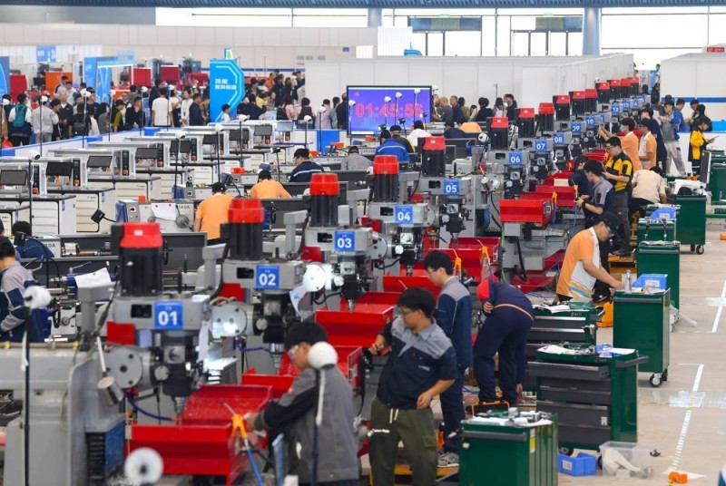 新华视点｜透视第三届全国技能大赛：技能人才如何向“新”？