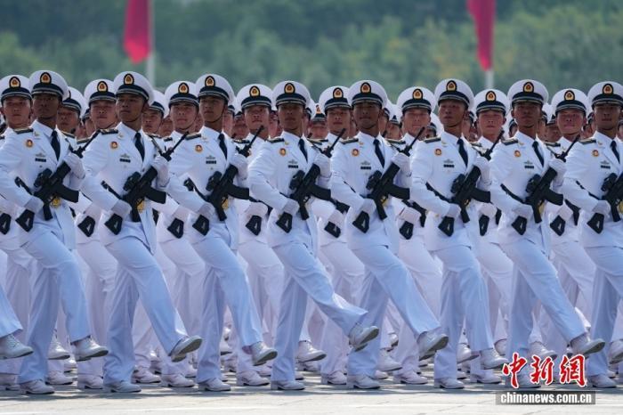 外媒：中国“里程碑”式阅兵令人印象深刻，人民深感自豪