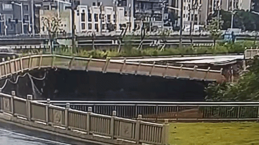 广东东莞一地发生滑塌 未造成人员伤亡及车辆受损