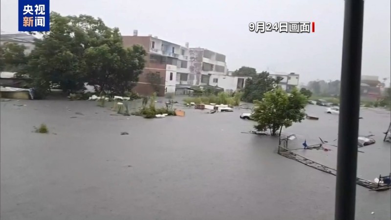 台风“桦加沙”致台湾花莲堰塞湖溢流 总台记者探访当地收容所
