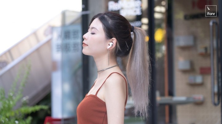 AirPods Pro 3 首发评测：「不务正业」才是好耳机