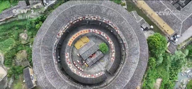 从“晒秋”到“售秋” “非遗+民俗”成为当地村民的“增收密码”