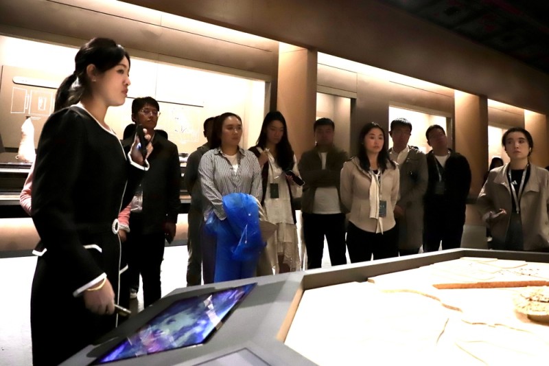 何以中国  黄河安澜丨在河南发现宝藏星空，沉浸式感知古老文明