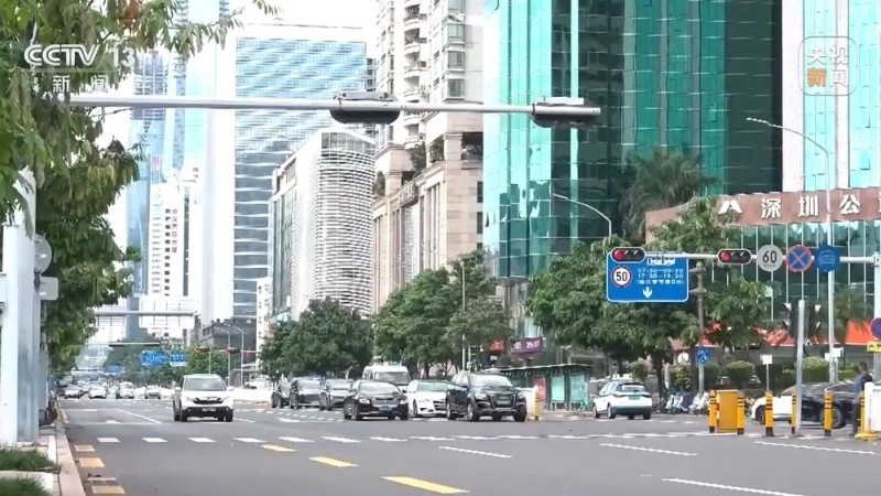 为防御台风、获取精准数据  气象专家驾机飞向“桦加沙”