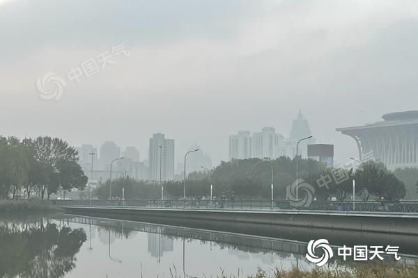 今晨北京能见度不佳 白天晴天在线气温回升最高气温可达27℃