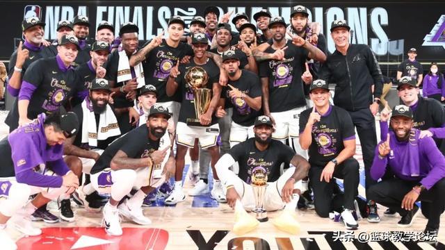 湖人基石！离开NBA！再见了，反篮王子