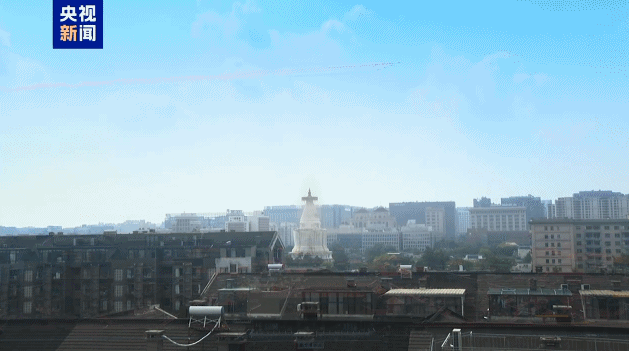 震撼现场  战机与北京地标同框