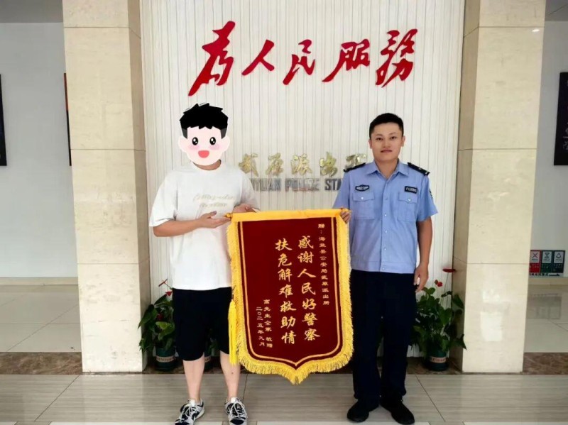 “去医院就晚了！快把孩子给我！”