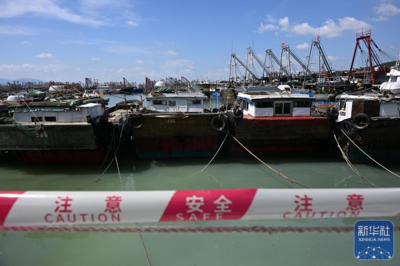 全力应对台风“桦加沙”