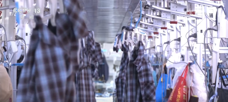 6亿件、超500亿元!生产车间里“嗒嗒”声奏响产业发展活力新节拍