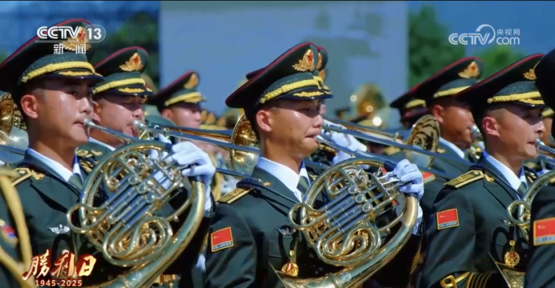 走进阅兵训练场丨纪念活动的“气氛担当” 联合军乐团如何做到“千人如一人”？