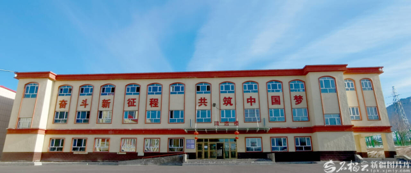 照片里的新疆（12）丨从马背小学到冰上运动学校