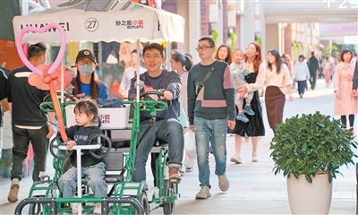 大商场小商店 好逛就是竞争力（大数据观察・实体店里探消费）