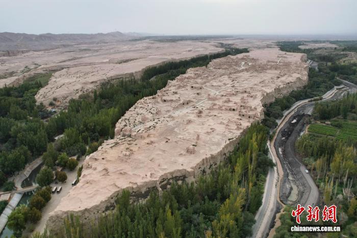 （砥砺奋进七十载 天山南北谱华章）新疆吐鲁番：火焰山南北两麓的千年回响