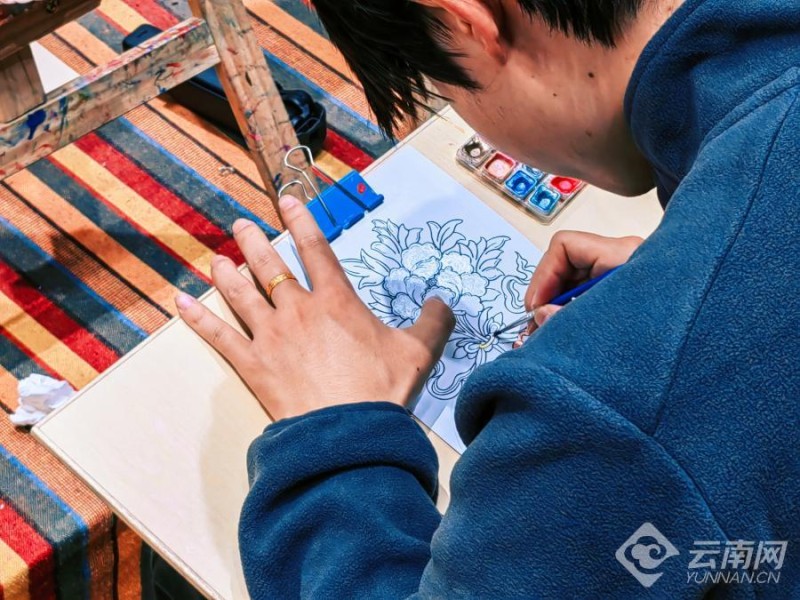 家在香格里拉：一个多民族社区的幸福密码