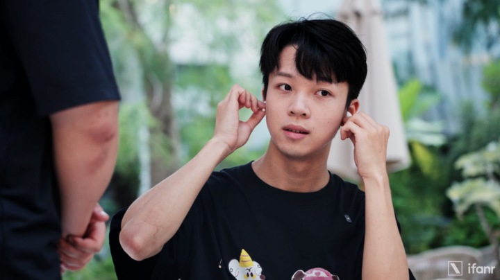 AirPods Pro 3 首发评测：「不务正业」才是好耳机