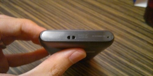 下周的新 iPhone 要出官方挂绳了？iPod touch：爷青回