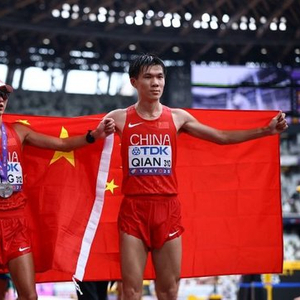 王朝朝：这奖牌对我来说就是自信 没有人能质疑我 自己拼尽了全力