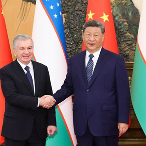 习近平会见乌兹别克斯坦总统米尔济约耶夫