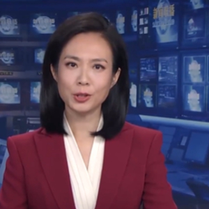 习近平在出席新疆维吾尔自治区成立70周年庆祝活动后返回北京