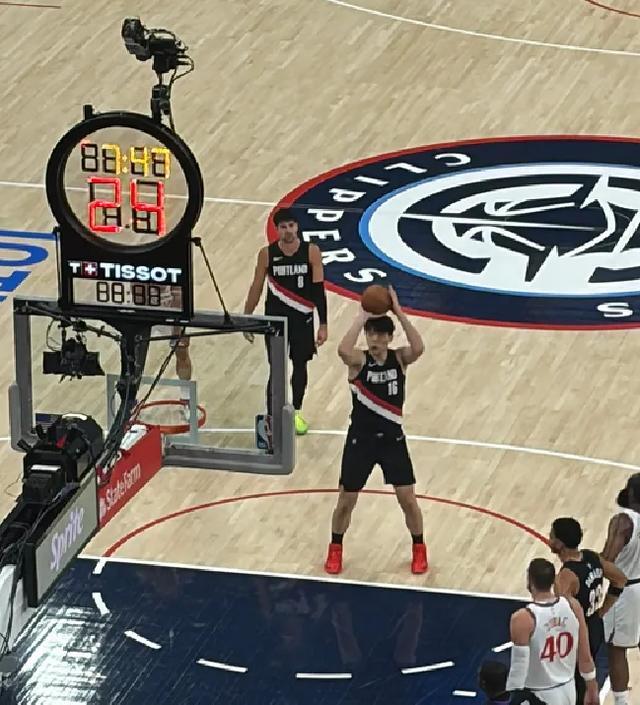 21+8!打穿开拓者内线!快船核心点评杨瀚森