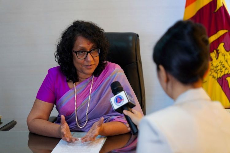 全球妇女峰会・高端访谈|中国是推动妇女事业发展的全球领导者――专访斯里兰卡总理阿马拉苏里亚