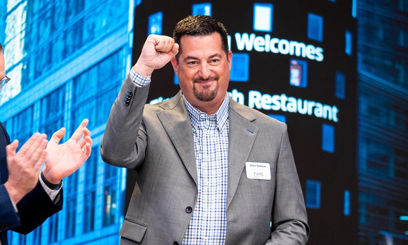 这位CEO写下过500封感谢信,还坚持在员工休息室用餐