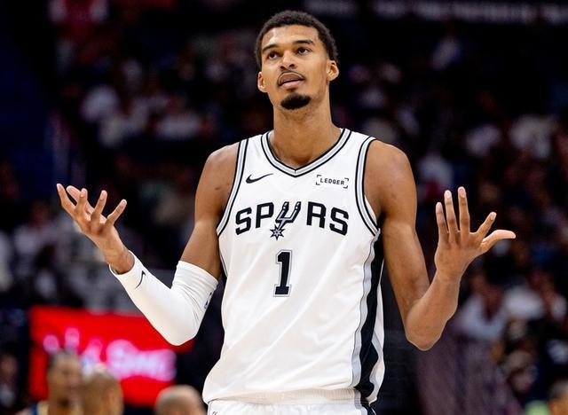 NBA神级纪录诞生，文班联盟第1！湖人伤情报告更新，杨瀚森太难了