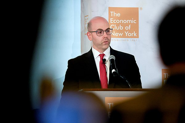 特朗普提名的美联储理事再次呼吁大幅降息