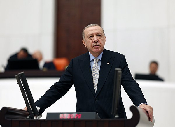 埃尔多安与特朗普通电话 呼吁推动地区和平