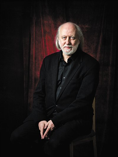 拉斯洛的《撒旦探戈》：一场乌托邦的幻灭