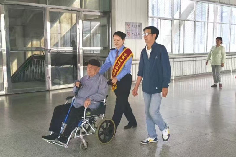 “双节”假期交通运输成绩单亮眼  服务升级助力出行新体验